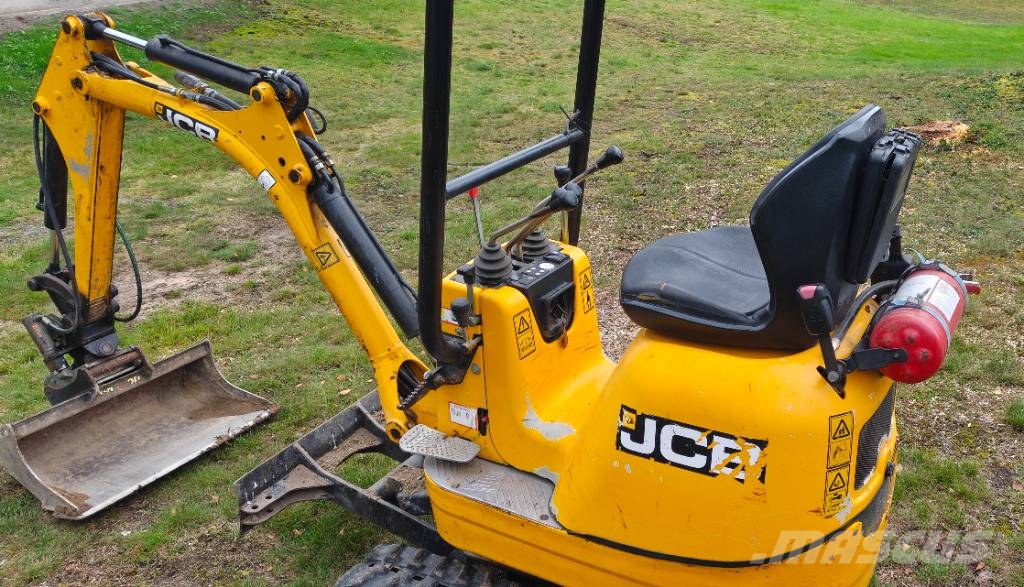 JCB 8008 Minikoparki