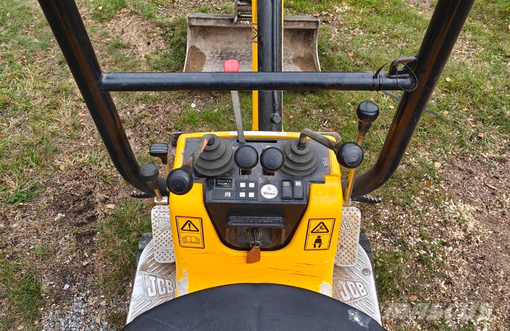 JCB 8008 Minikoparki