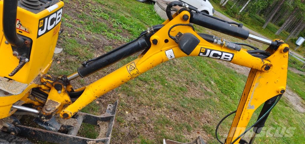 JCB 8008 Minikoparki