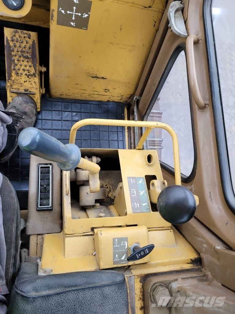 CAT 953 Φορτωτές με ερπύστριες