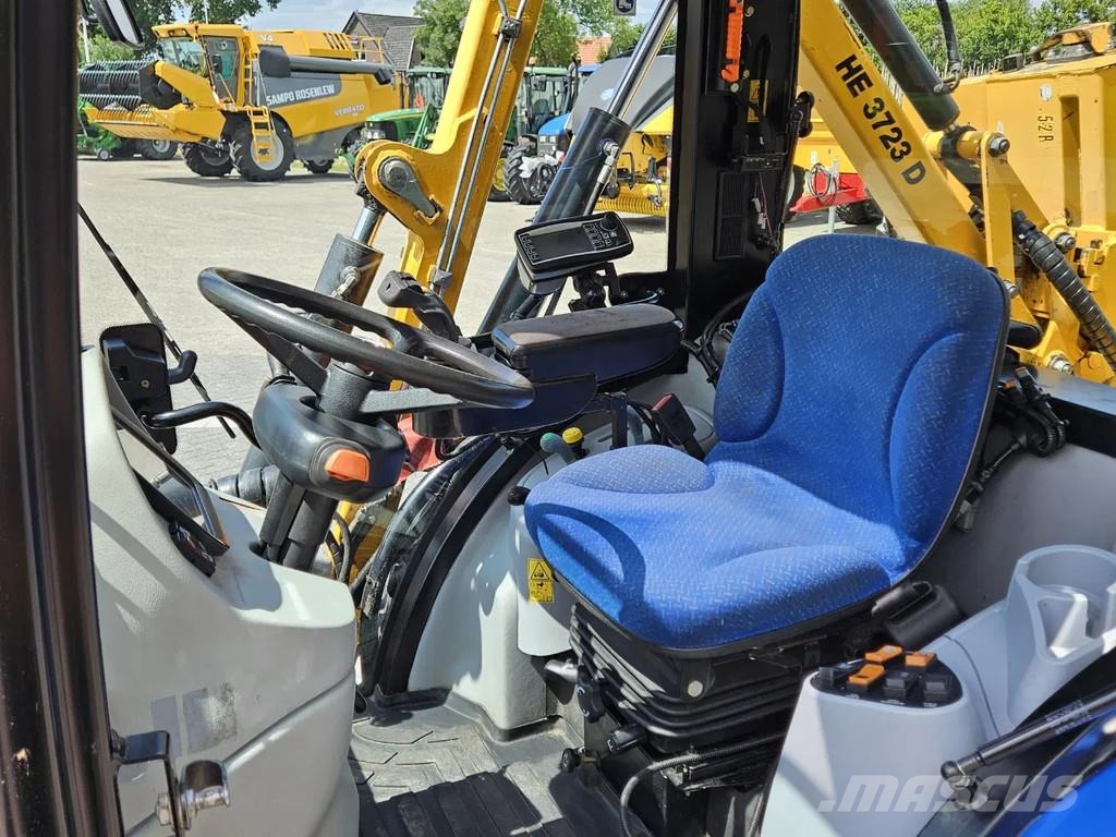 New Holland Boomer 3050 met Bos Maaiarm コンパクトトラクター
