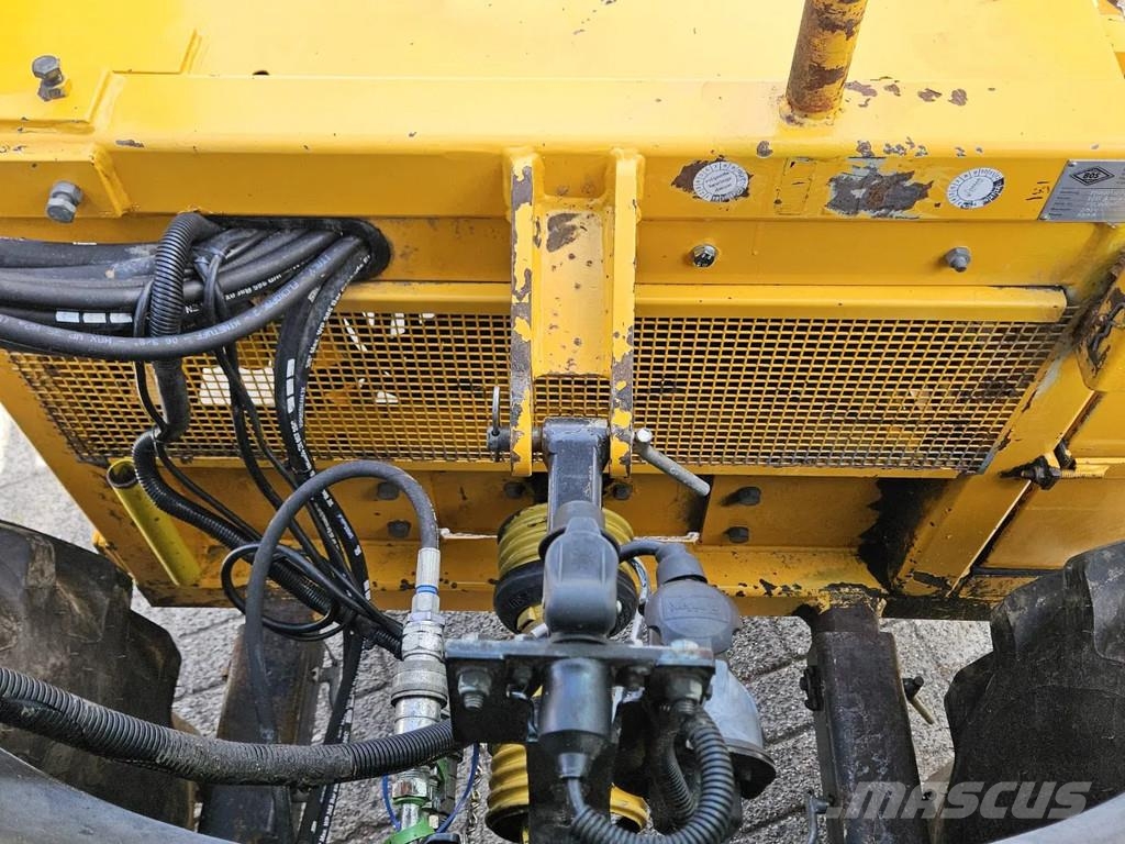 New Holland Boomer 3050 met Bos Maaiarm コンパクトトラクター