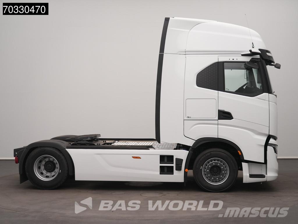Iveco S-Way 500 4X2 NEW! Retarder 2x tanks Standklima AC Camiones tractor