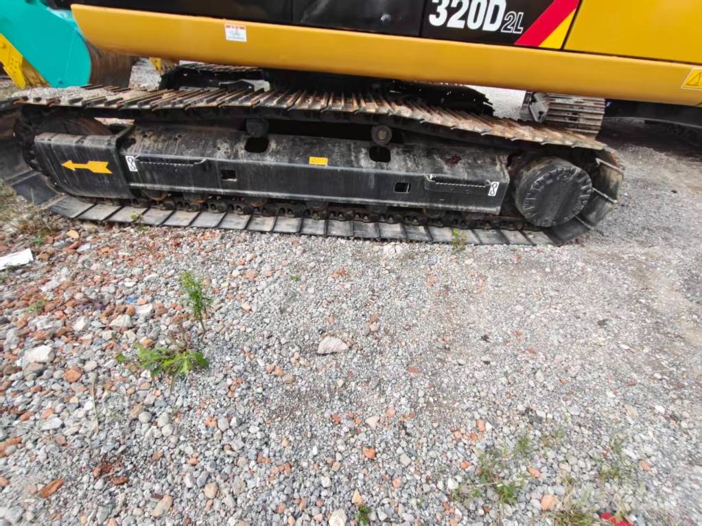 CAT 320D2L Bagri goseničarji