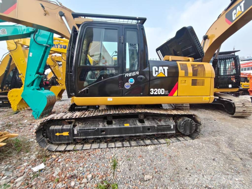 CAT 320D2L Bagri goseničarji