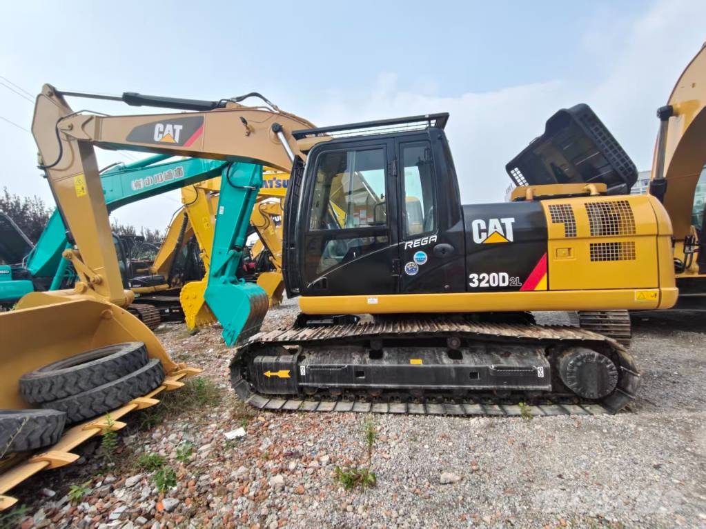 CAT 320D2L Bagri goseničarji