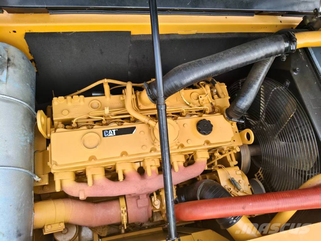 CAT 320D2L Bagri goseničarji