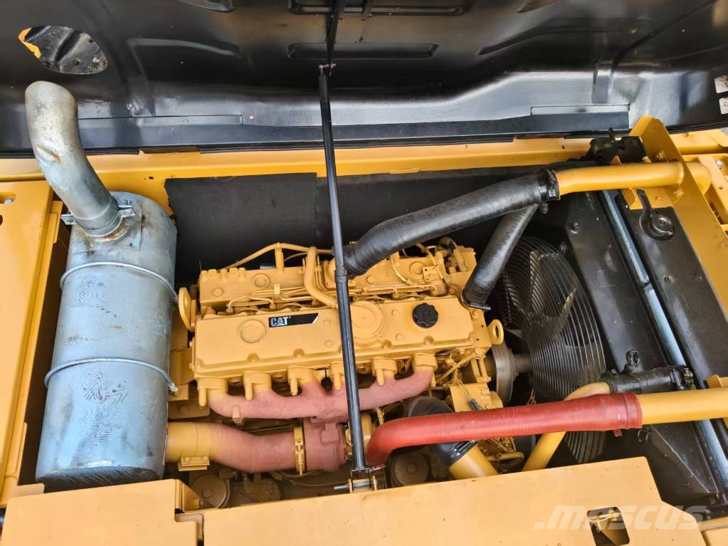 CAT 320D2L Bagri goseničarji