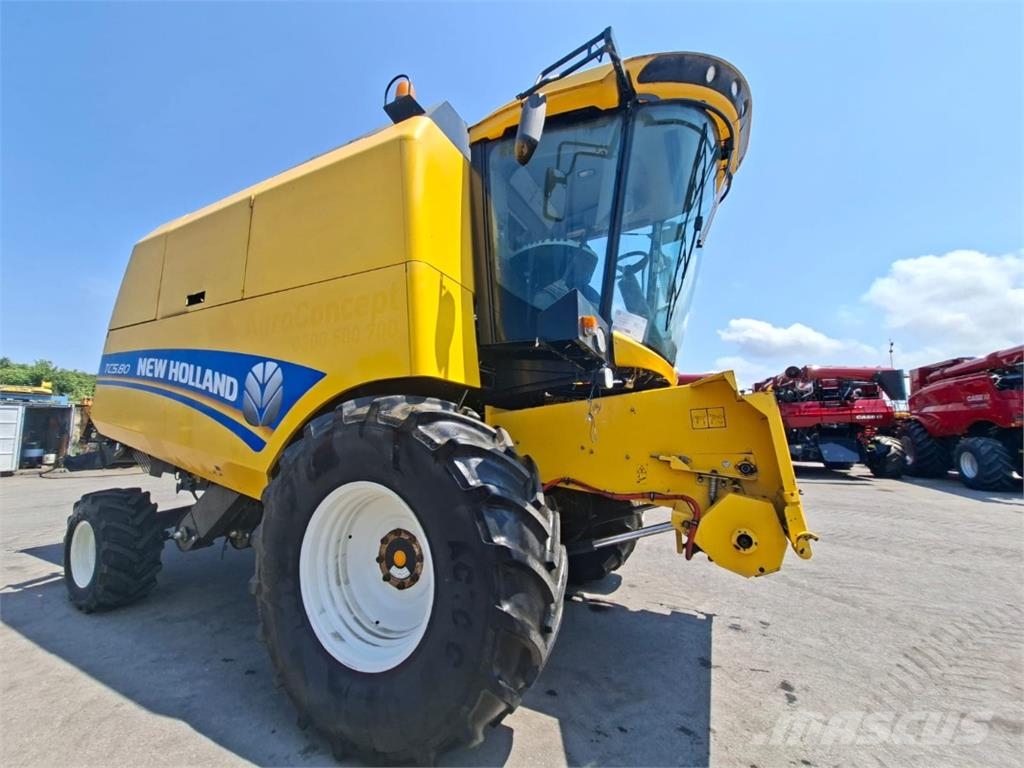 New Holland TC580 și Heder 5.4 m + cărucior حصادات