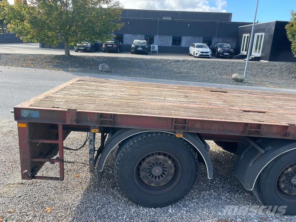 B-xl 3 akslet åben trailer med forsmæk Andere Auflieger