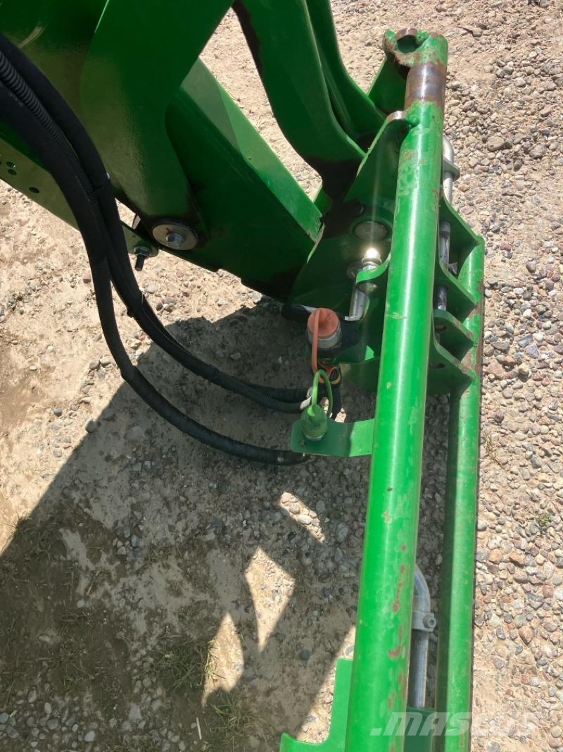 John Deere 6155R Traktori