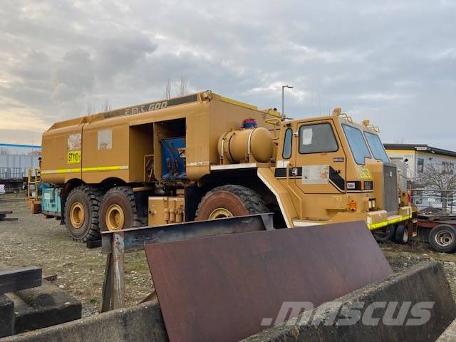 Cat/EMT EMT 600 Kraftstoff- und Zusatzstoffbehälter