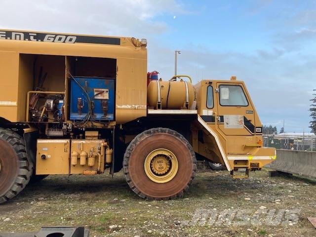 Cat/EMT EMT 600 Kraftstoff- und Zusatzstoffbehälter