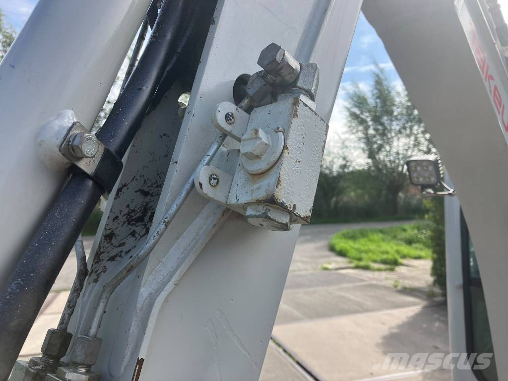 Takeuchi TB 216 midigraver | 3080 uur | verstelbare rupsen Mini ekskavatori < 7 t