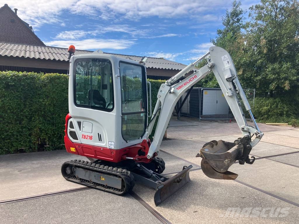 Takeuchi TB 216 midigraver | 3080 uur | verstelbare rupsen Mini ekskavatori < 7 t