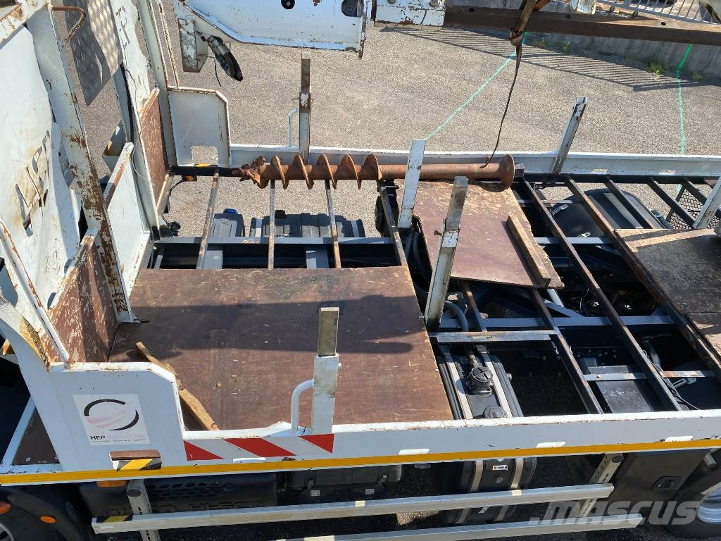 Iveco EUROCARGO 140-250/TELECOM20-HEP endommagée Taladros pesados