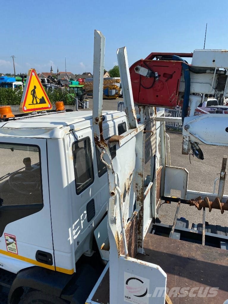 Iveco EUROCARGO 140-250/TELECOM20-HEP endommagée Taladros pesados