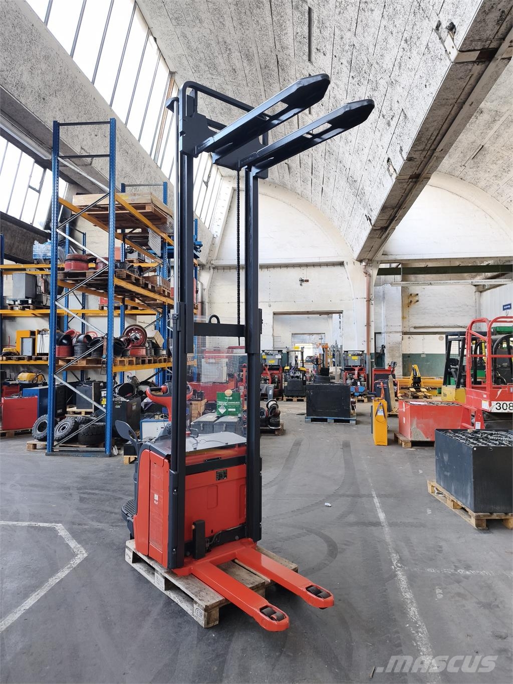Linde L14 AP Zelfrijdende stapelaars