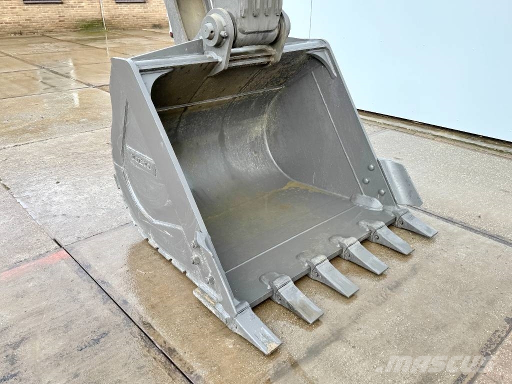 Volvo EC220D - New / Unused Crawler excavators