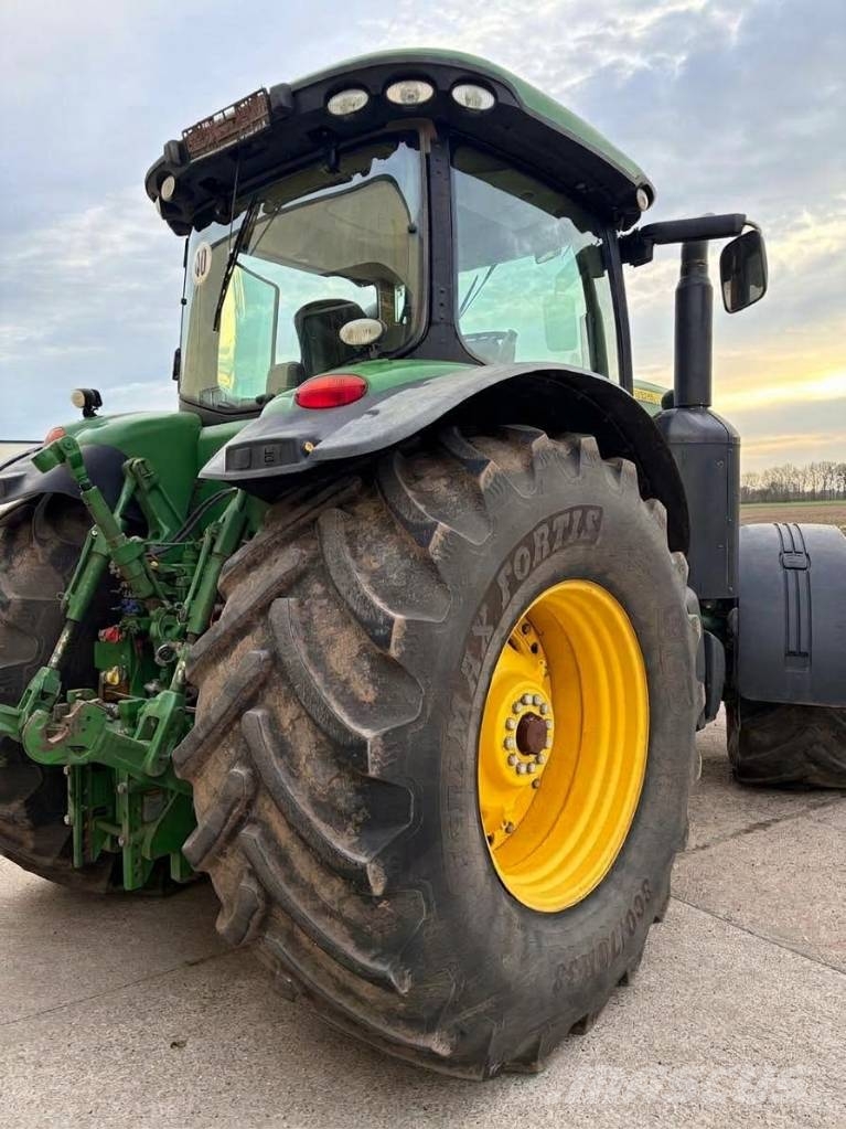 John Deere 8285 R Tractoare