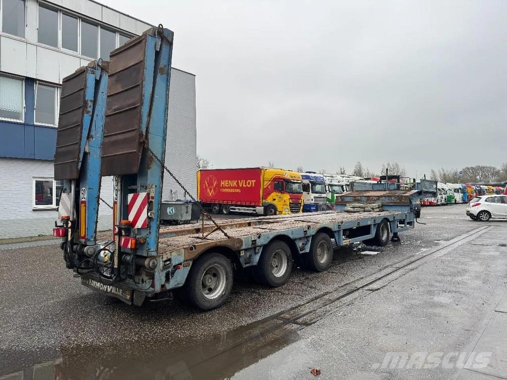 Faymonville TL4S - 2,8M EXTENDABLE + HYDRAULIC RAMPS 3 AXLE ST Low loader yari çekiciler