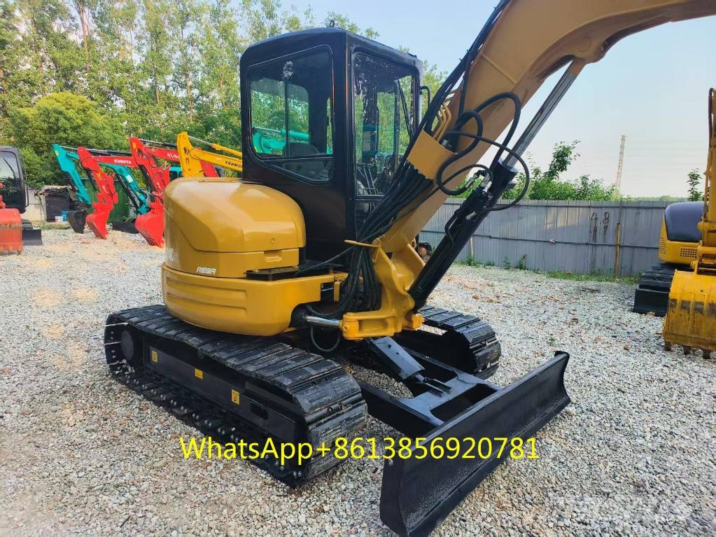 CAT 304 CR 小型挖掘机