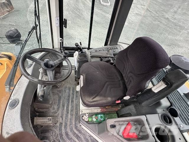 Liebherr L 507 Pyöräkuormaajat