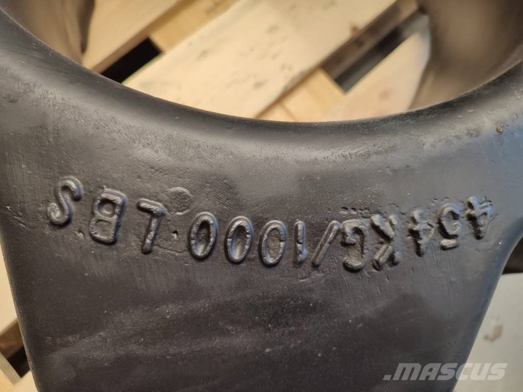 Case IH Wheel weight 405830A1 Case Magnum 285 Däck, hjul och fälgar