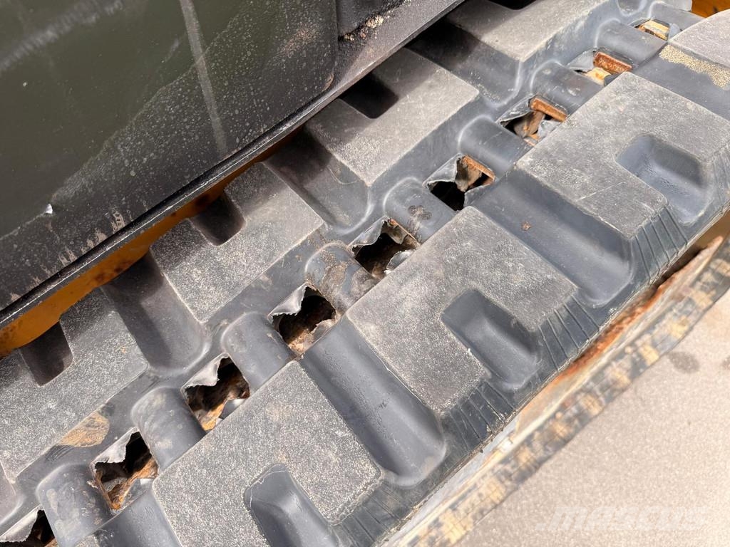 JCB 180T لوادر انزلاقية التوجيه