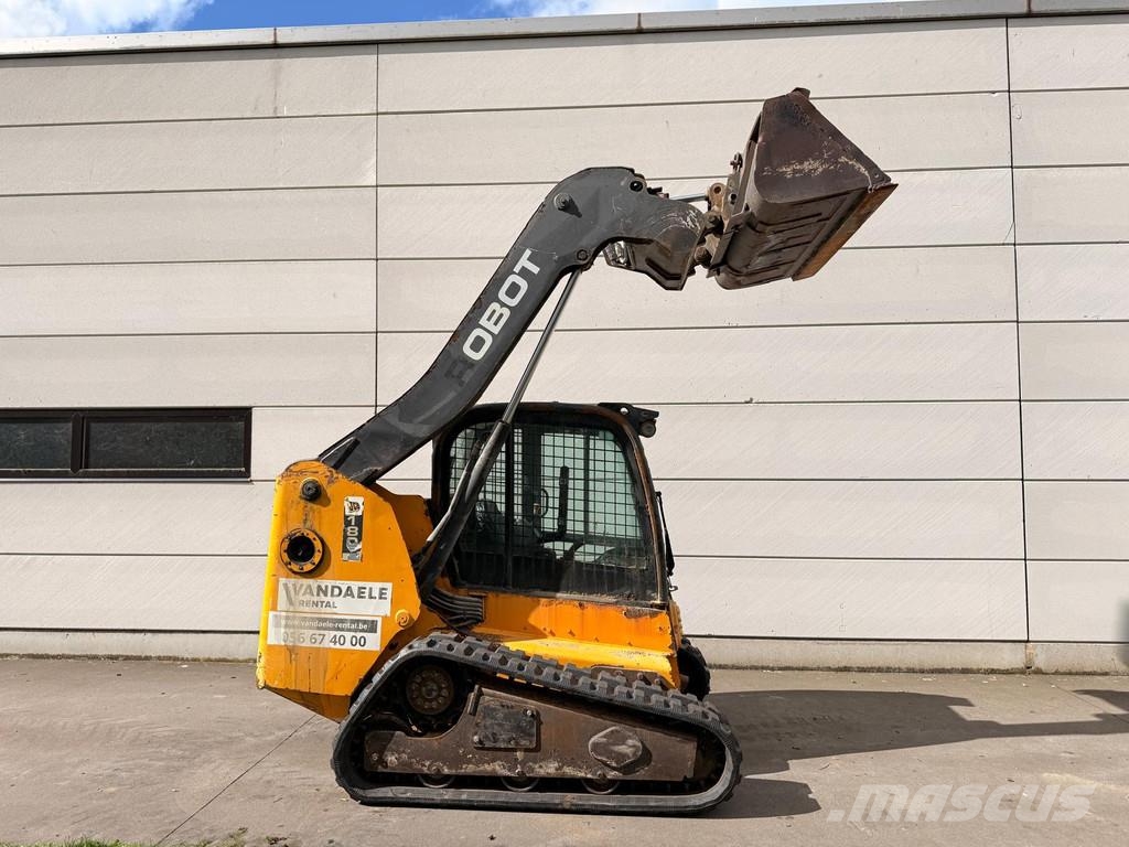 JCB 180T لوادر انزلاقية التوجيه