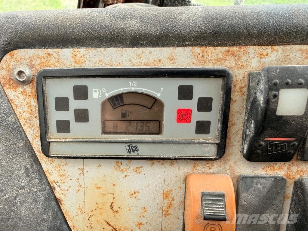 JCB 180T لوادر انزلاقية التوجيه