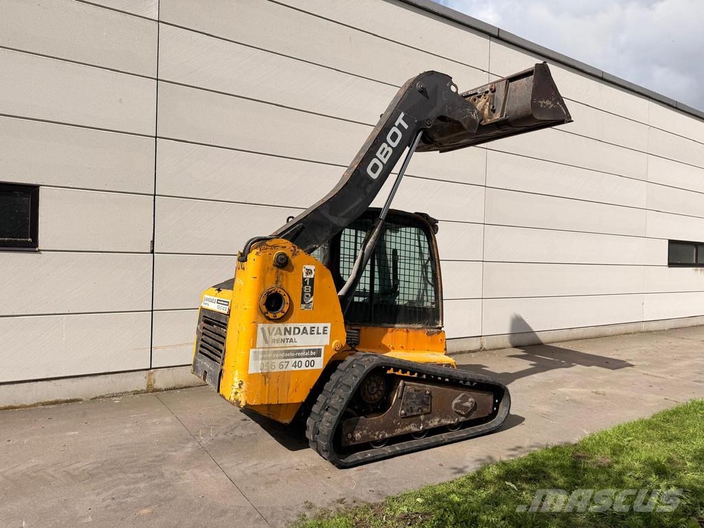 JCB 180T لوادر انزلاقية التوجيه