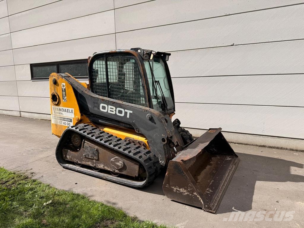 JCB 180T لوادر انزلاقية التوجيه