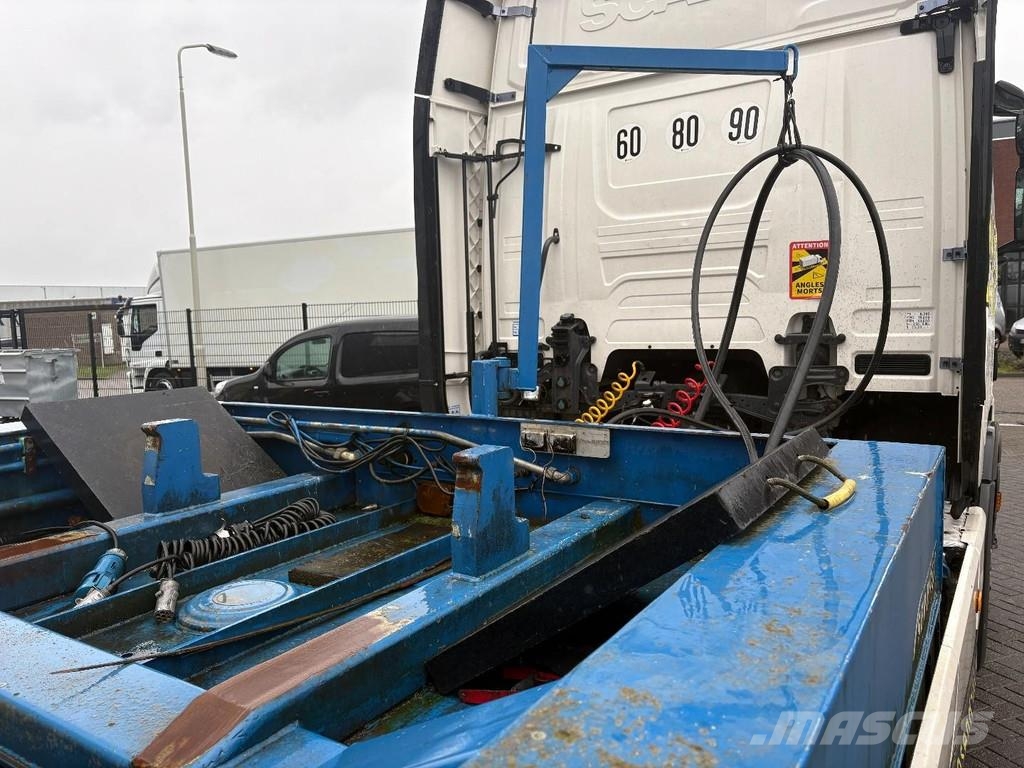 Serrus SILO tipper 90 degrees Cisternové návěsy