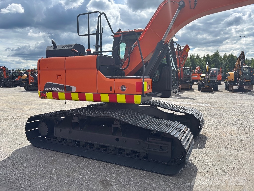 Doosan DX 160 LC / Kallistaja, 3 kauhaa, Uudet ketjut! Excavadoras sobre orugas