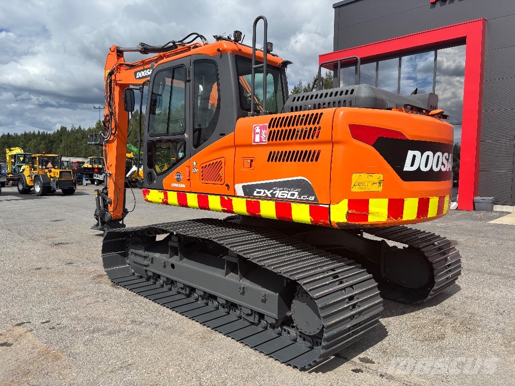 Doosan DX 160 LC / Kallistaja, 3 kauhaa, Uudet ketjut! Excavadoras sobre orugas