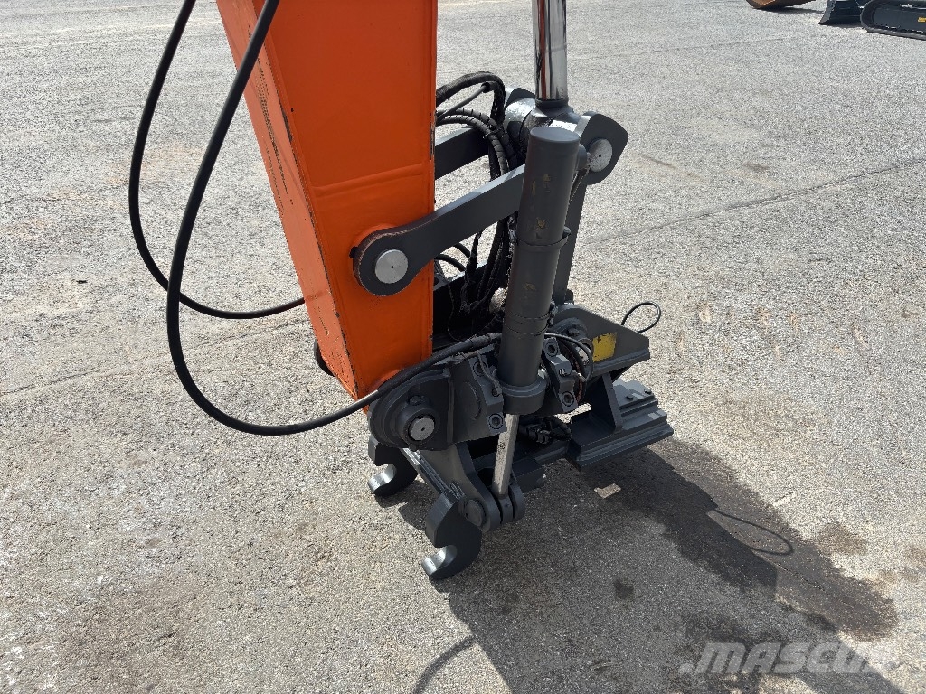 Doosan DX 160 LC / Kallistaja, 3 kauhaa, Uudet ketjut! Excavadoras sobre orugas