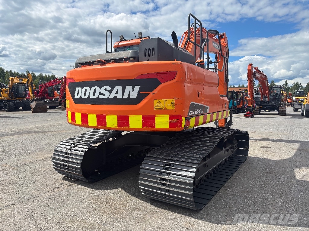 Doosan DX 160 LC / Kallistaja, 3 kauhaa, Uudet ketjut! Excavadoras sobre orugas