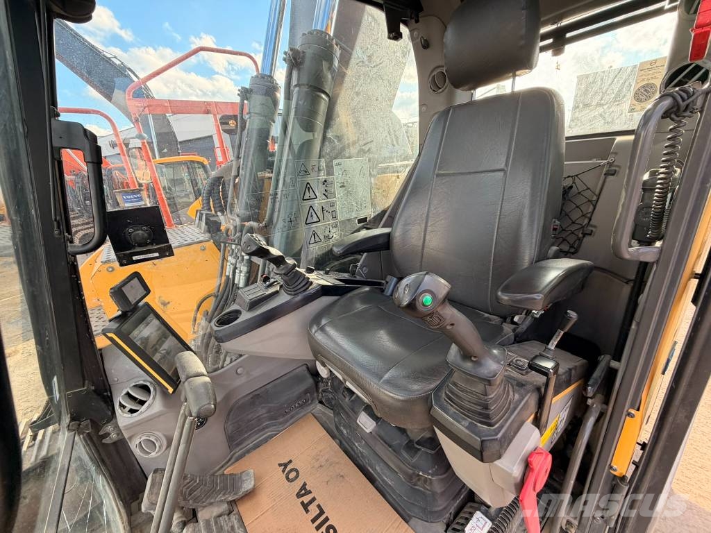Volvo ECR 235 E Paletli ekskavatörler