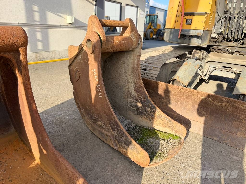 Volvo ECR 235 E Paletli ekskavatörler