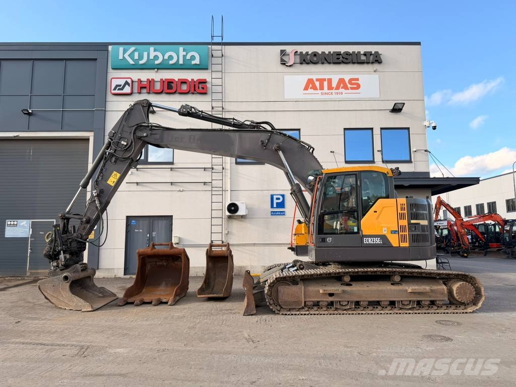 Volvo ECR 235 E Paletli ekskavatörler