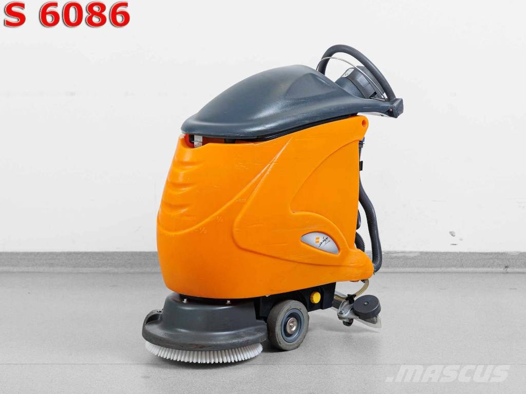 Taski Swingo 755 B - NEW BATTERIES Schrobzuigmachines