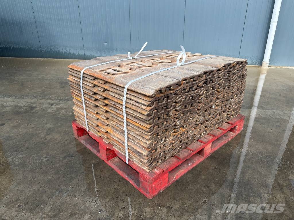 CAT 326 / 329 / 330 | Triple grouser 900mm مكونات أخرى