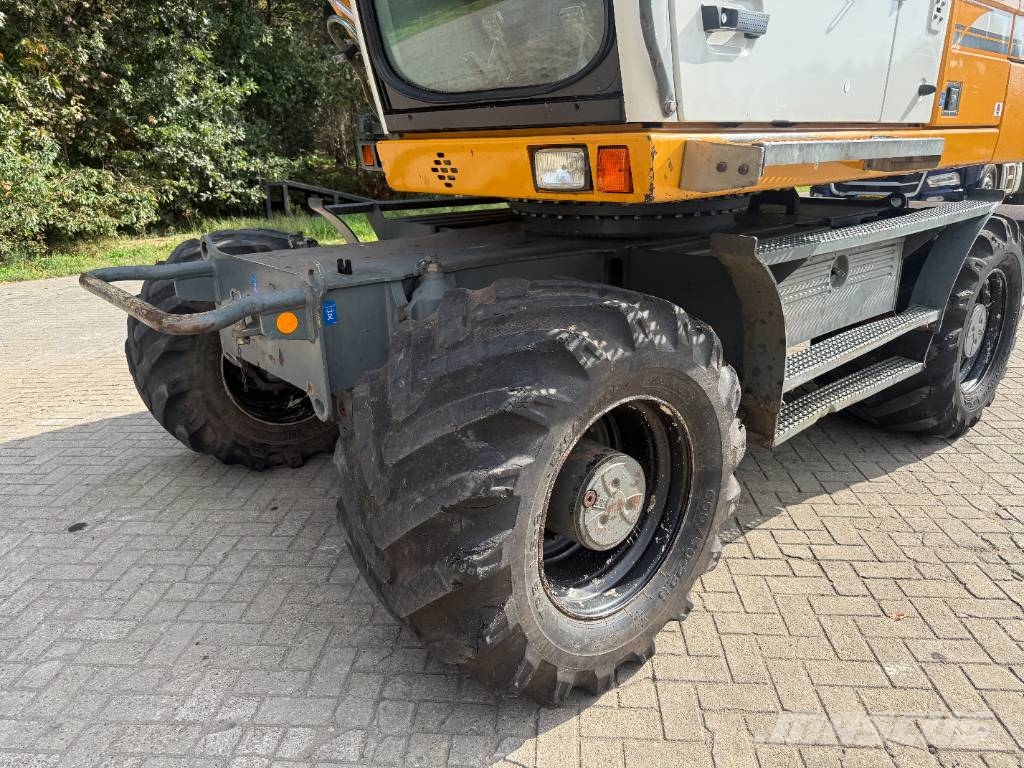 Liebherr A 314 Litronic Bagri na kolesih