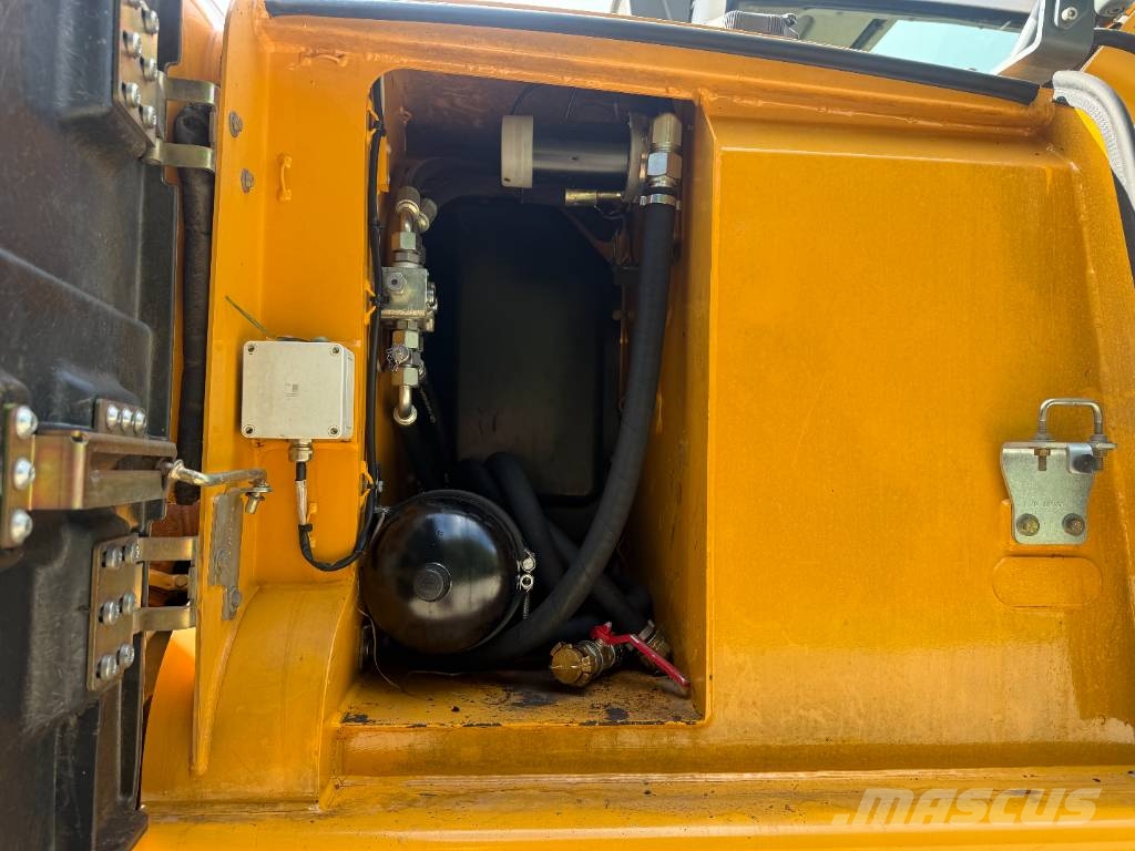 Liebherr A 314 Litronic Bagri na kolesih