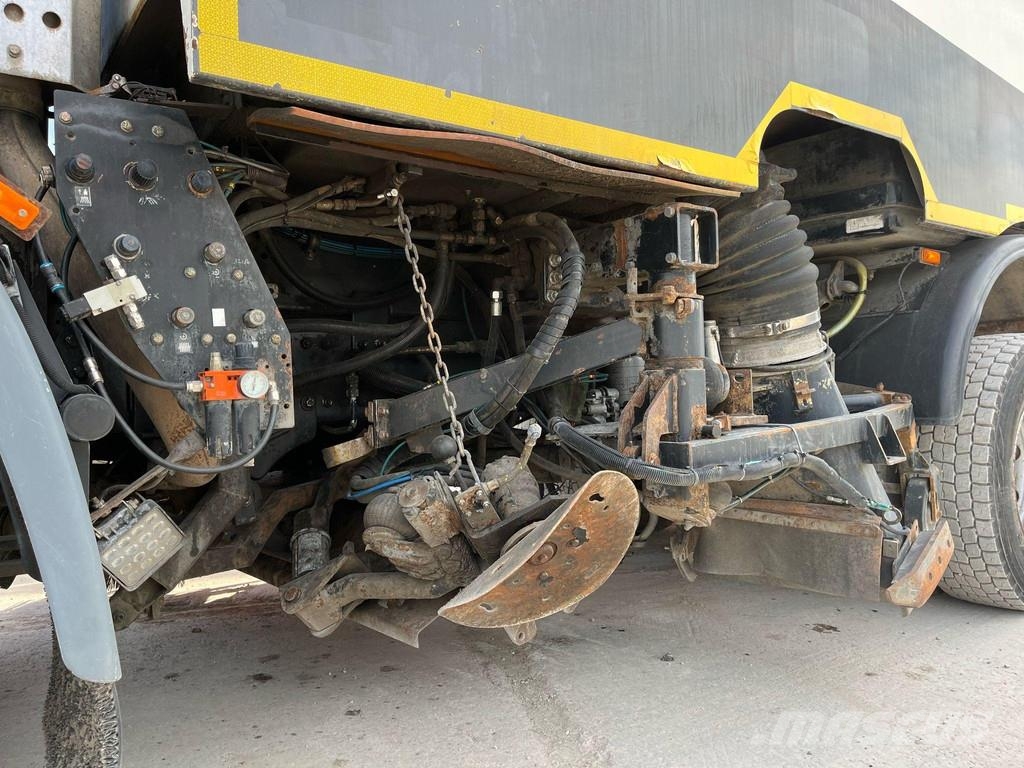 DAF LF 55.180 4x2 Schmidt SK 600 Dual LP Підмітальні машини