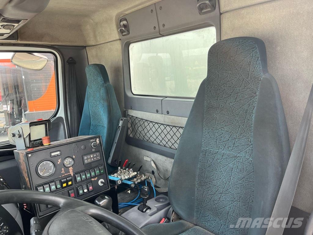 DAF LF 55.180 4x2 Schmidt SK 600 Dual LP Підмітальні машини