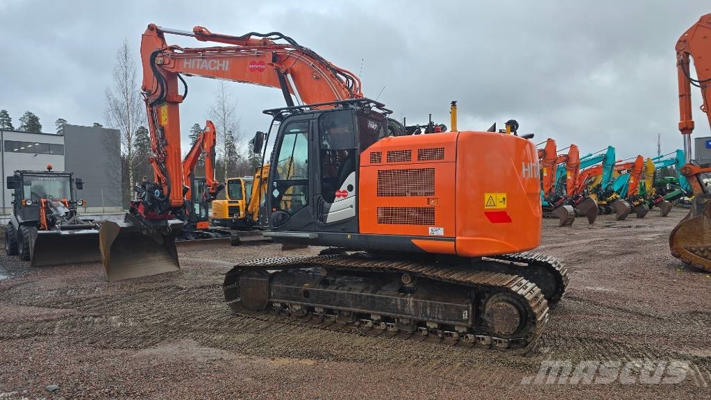 Hitachi ZX 225 USRLC-6, 2017, PIRKKALA, Pirkanmaa, Finlândia