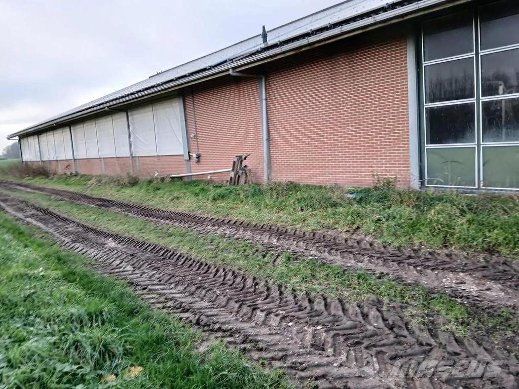 Complete barn Muu farmitehnika ja tarvikud
