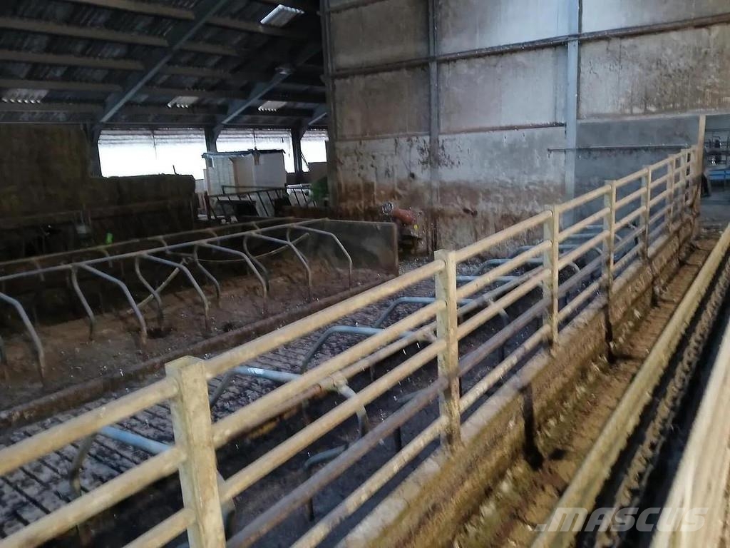 Complete barn Muu farmitehnika ja tarvikud
